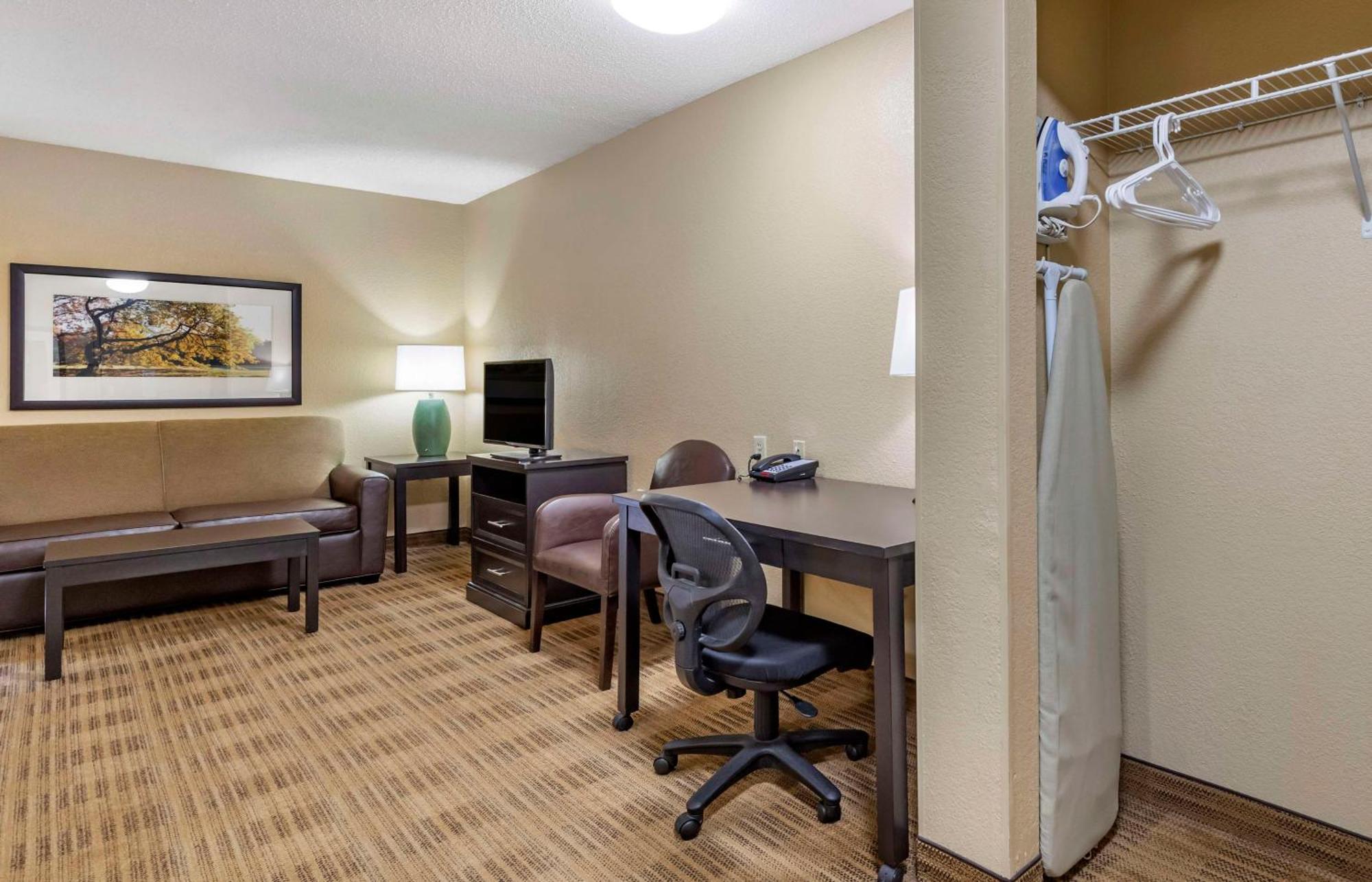 Extended America - - Colonnade - Medical 2*